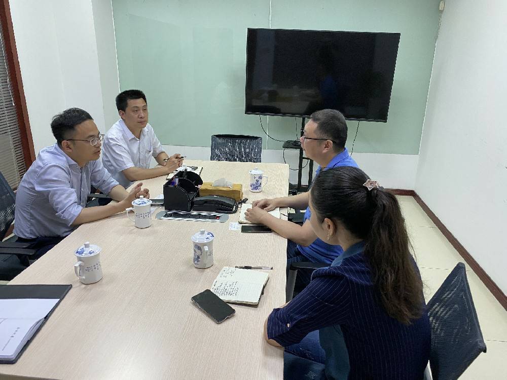 无锡市工信局领导来济南刘森智能制造解决方案有限公司科技开展“三联三解”活动